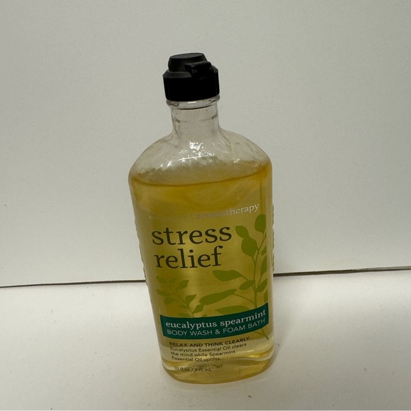 Bath & Body Works Stress Relief Eucalyptus Spearmint Foam Body Wash 10 OZ HTF - Picture 1 of 4